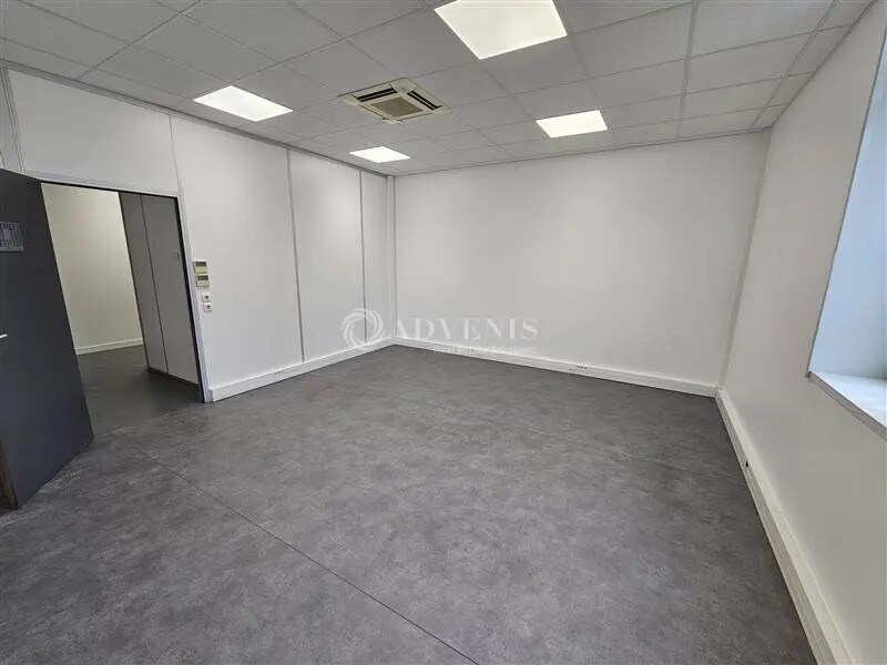 Office in Pantin to rent Building Photo- Image 1 of 12