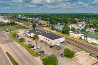 111 S Lake St, Montgomery, IL for sale Building Photo- Image 1 of 80