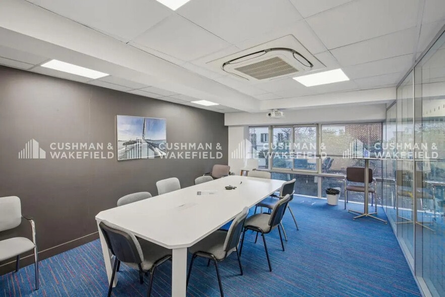 Office in Puteaux to rent - Building Photo - Image 1 of 13