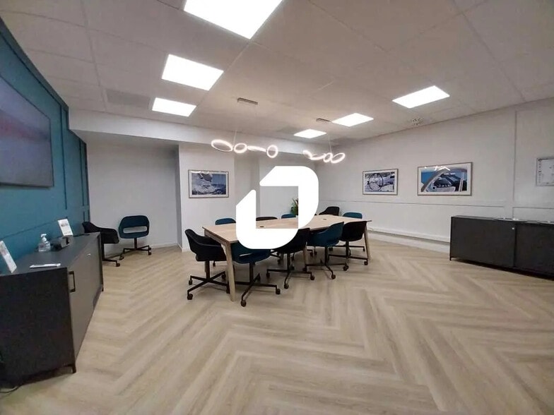 Office in Montpellier to rent - Building Photo - Image 2 of 18