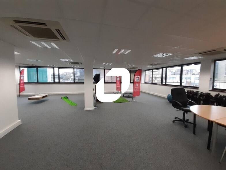 Office in Bagnolet to rent - Interior Photo - Image 3 of 9