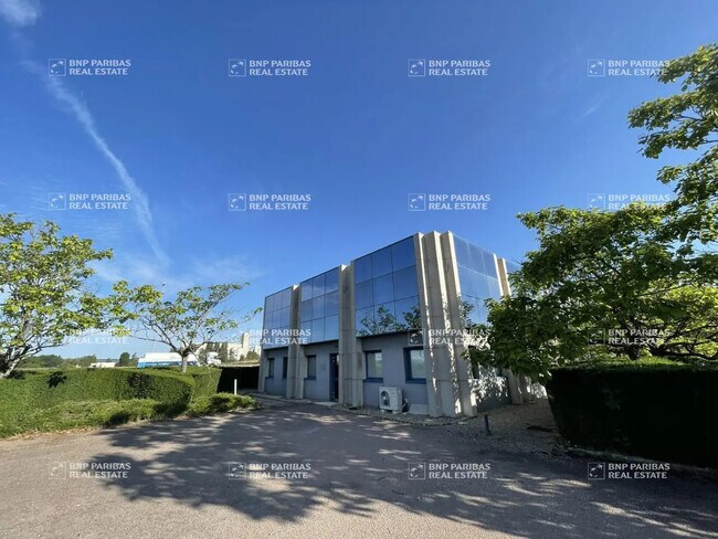 Location Bureaux 194 m² à 501 m²
