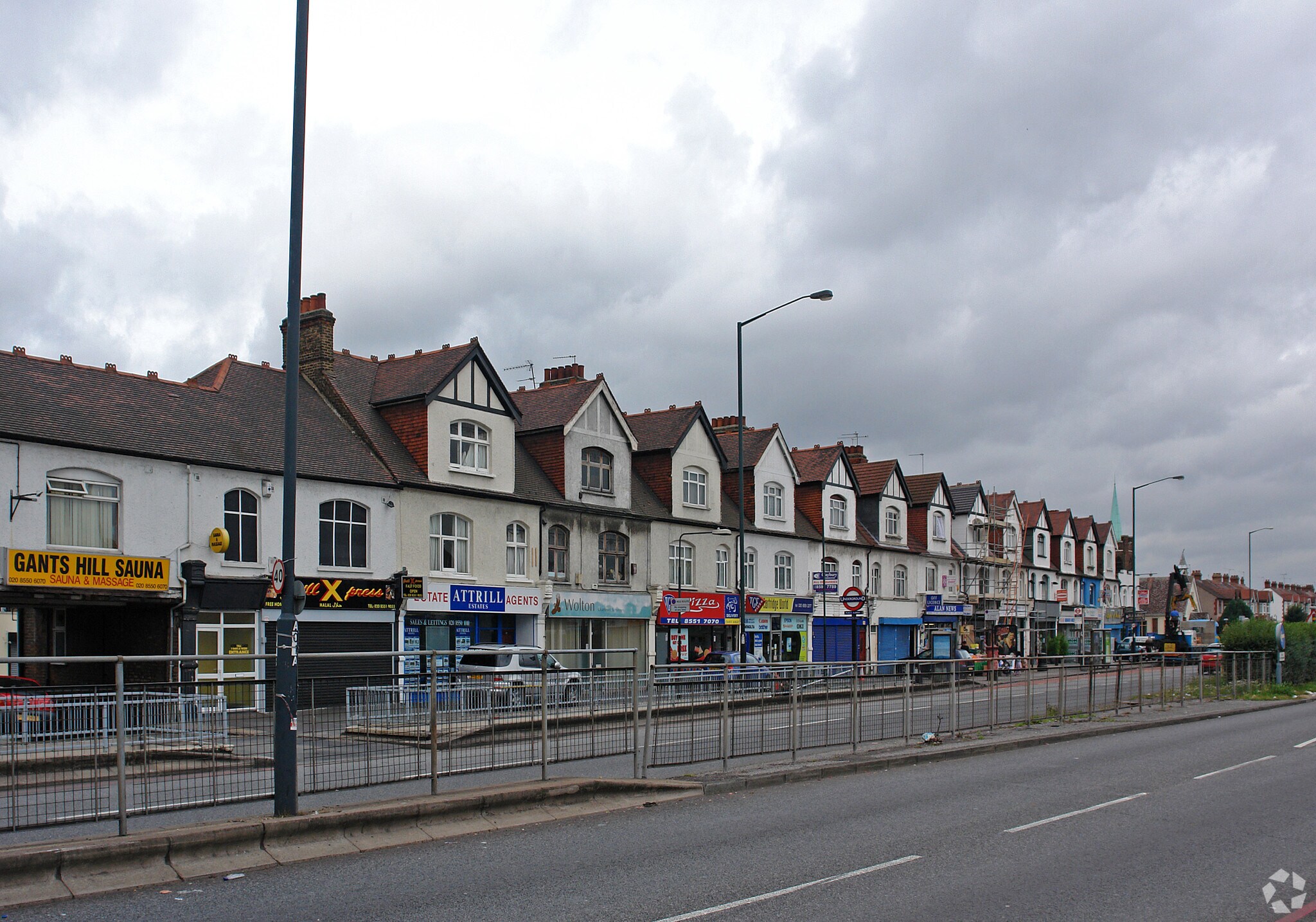 15 Woodford Ave, Ilford for sale Primary Photo- Image 1 of 1