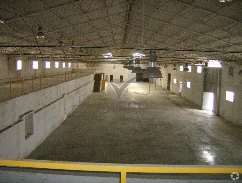 Industrial in Cuenca, Cuenca to rent - Building Photo - Image 3 of 6