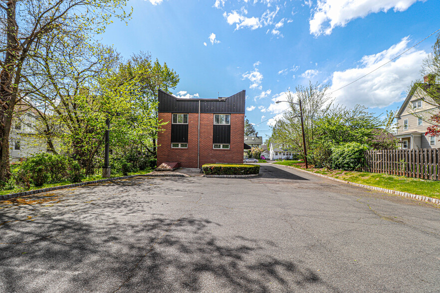 38 N Gaston Ave, Somerville, NJ for sale - Building Photo - Image 3 of 11