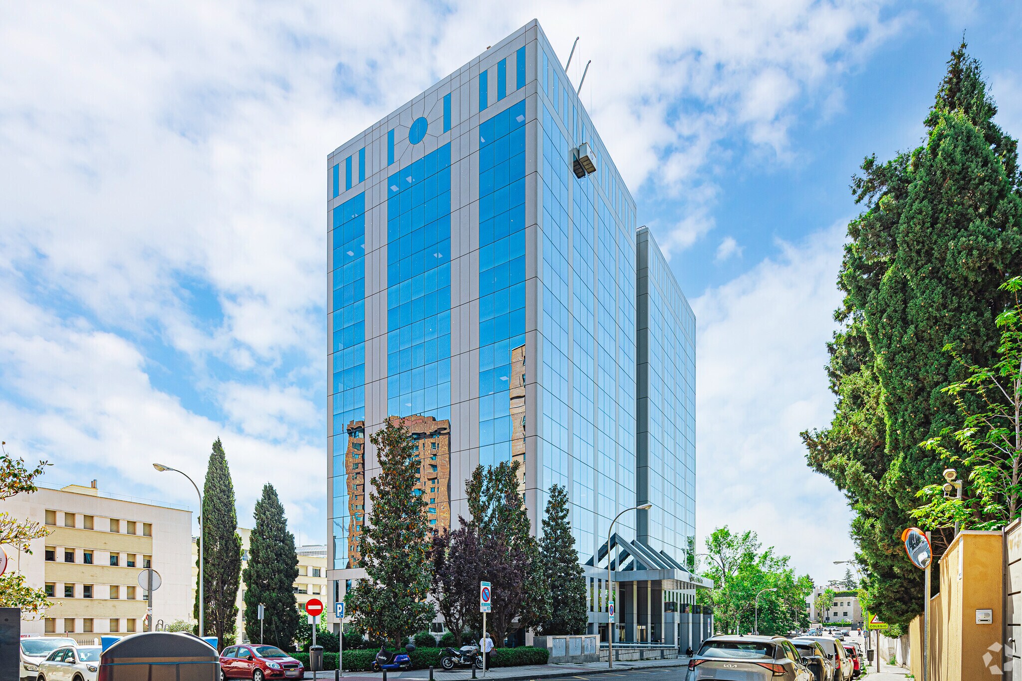 Retail in Madrid, Madrid to rent Primary Photo- Image 1 of 2