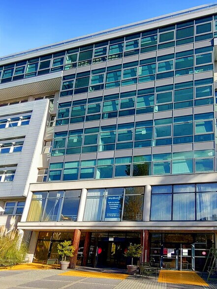 5 Avenue Carnot, Massy to rent - Building Photo - Image 2 of 11