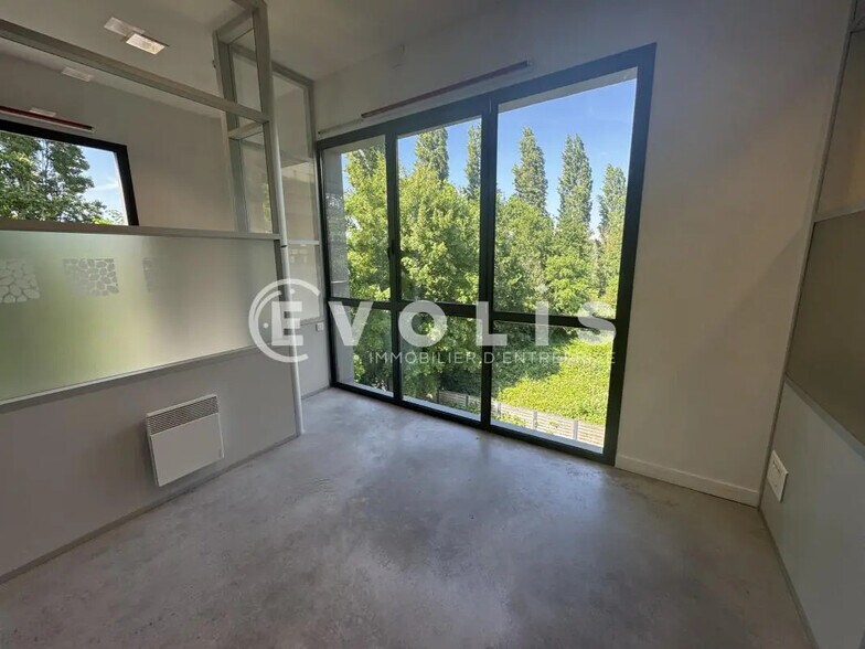 Office in Amiens to rent - Interior Photo - Image 3 of 6