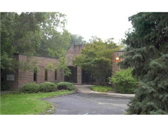 25240 Lahser Rd, Southfield, MI for rent - Building Photo - Image 2 of 5