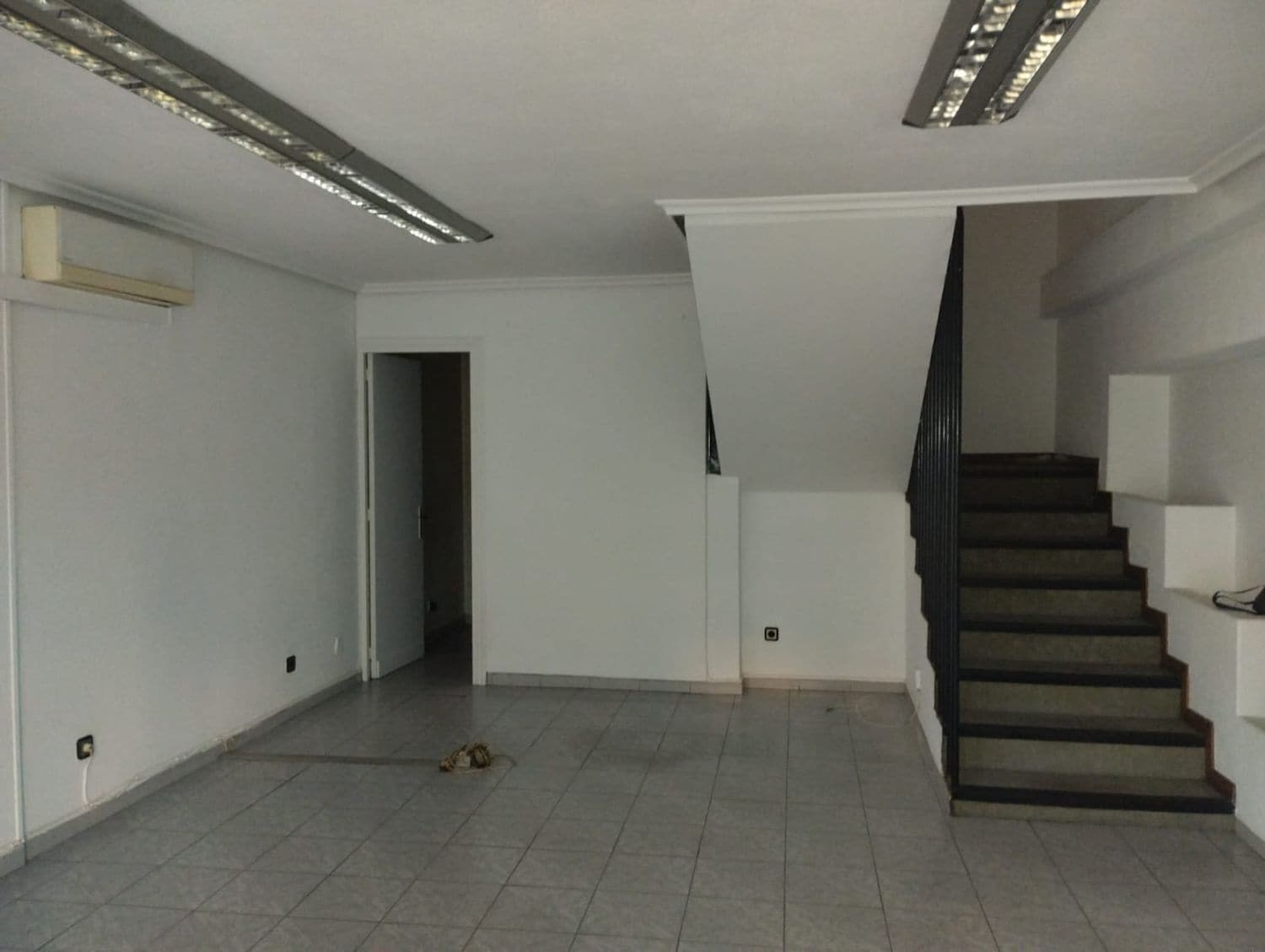 Avenida Ramón y Cajal, 8, Valladolid, Valladolid to rent Building Photo- Image 1 of 27