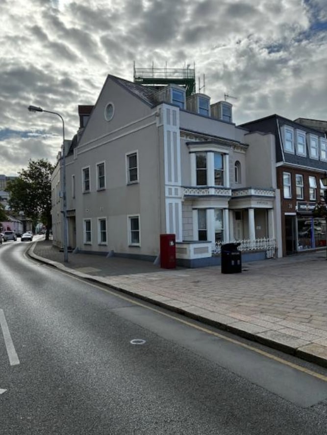 35 The Parade, Jersey to rent Building Photo- Image 1 of 2