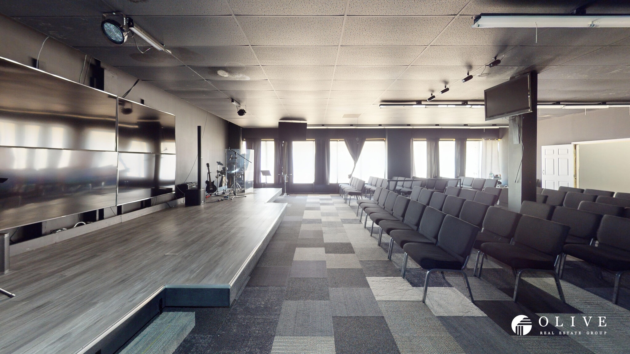 535-685 N Murray Blvd, Colorado Springs, CO to rent Interior Photo- Image 1 of 6