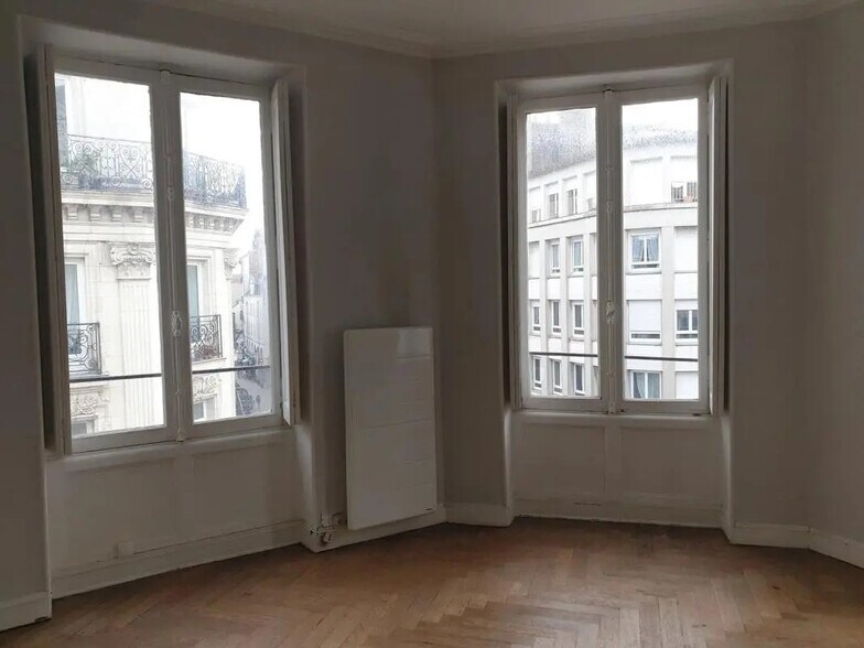 Office in Nantes to rent - Interior Photo - Image 2 of 6