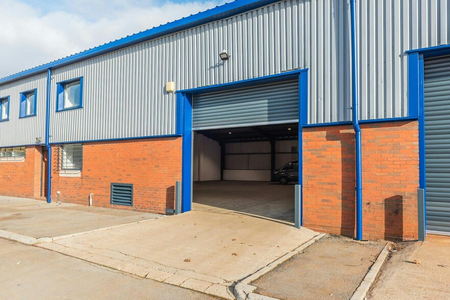 Heads Of The Valley Industrial Estate, Rhymney for rent - Building Photo - Image 2 of 3