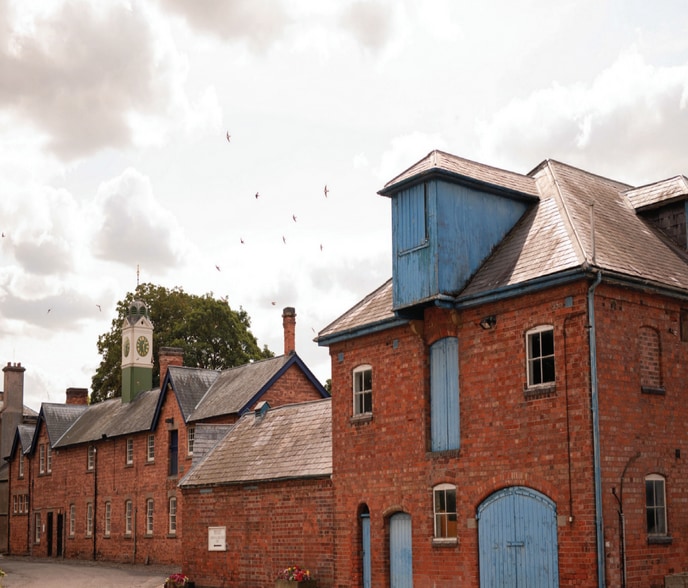 Thorpe Estate, Tamworth to rent - Building Photo - Image 1 of 1