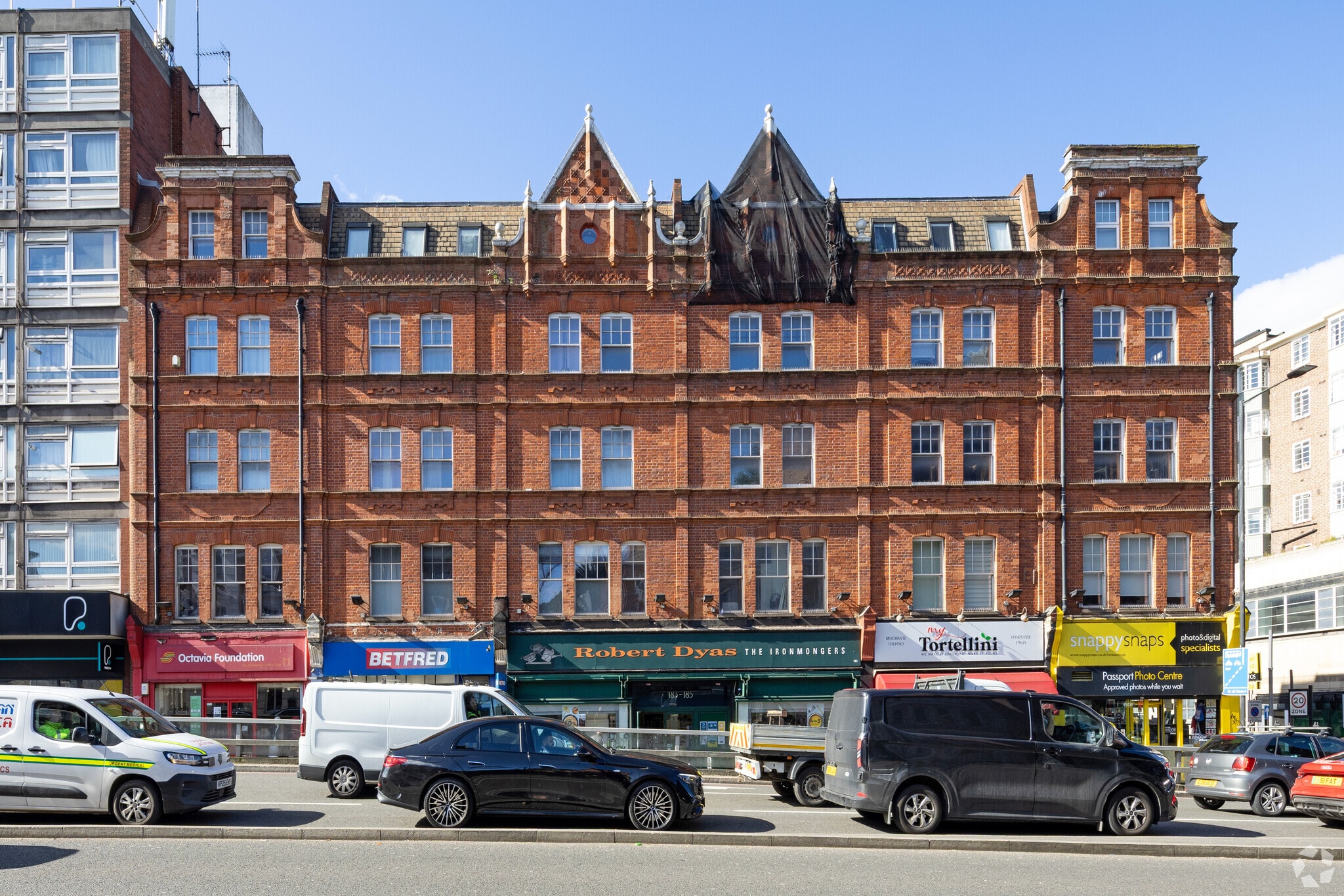 179-189 Finchley Rd, London to rent Primary Photo- Image 1 of 3