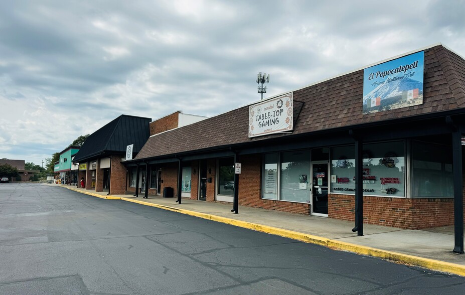 3850-3996 25th St, Columbus, IN for rent - Building Photo - Image 3 of 9