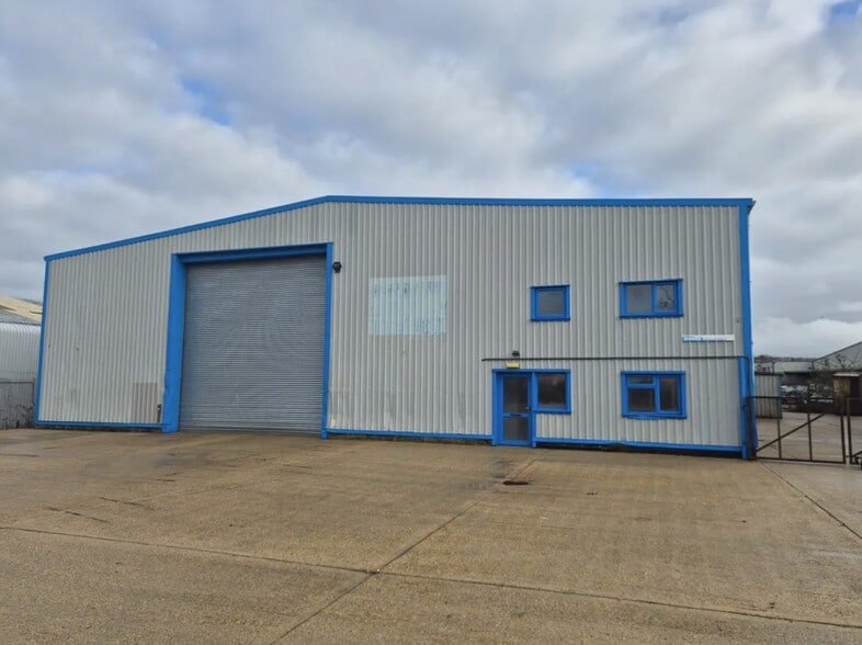 27 Manners Vw, Carisbrooke to rent - Building Photo - Image 2 of 2