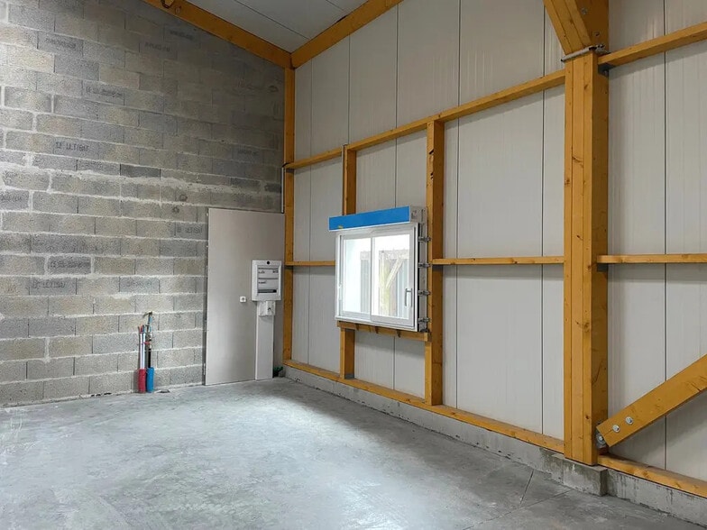 4 Rue Du Danube, Thouaré-sur-Loire to rent - Building Photo - Image 2 of 3