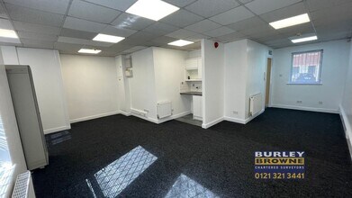 Trinity Pl, Sutton Coldfield to rent Interior Photo- Image 1 of 4