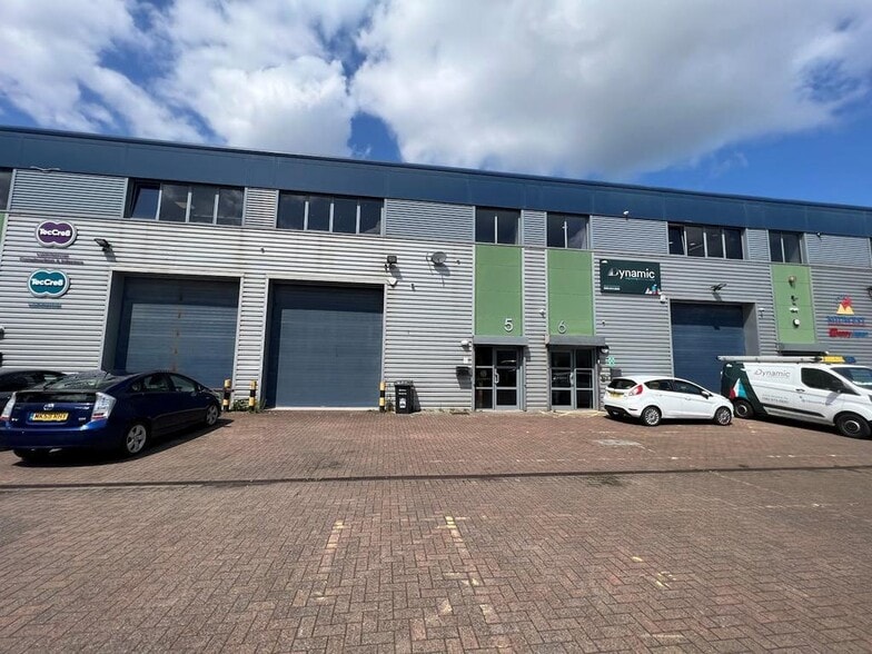 Platinum Rd, Manchester to rent - Building Photo - Image 2 of 16