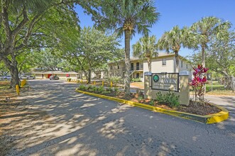 580 Oakhaven Cir, Immokalee, FL for sale Primary Photo- Image 1 of 1