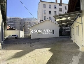 Office in Lyon to rent Interior Photo- Image 1 of 9