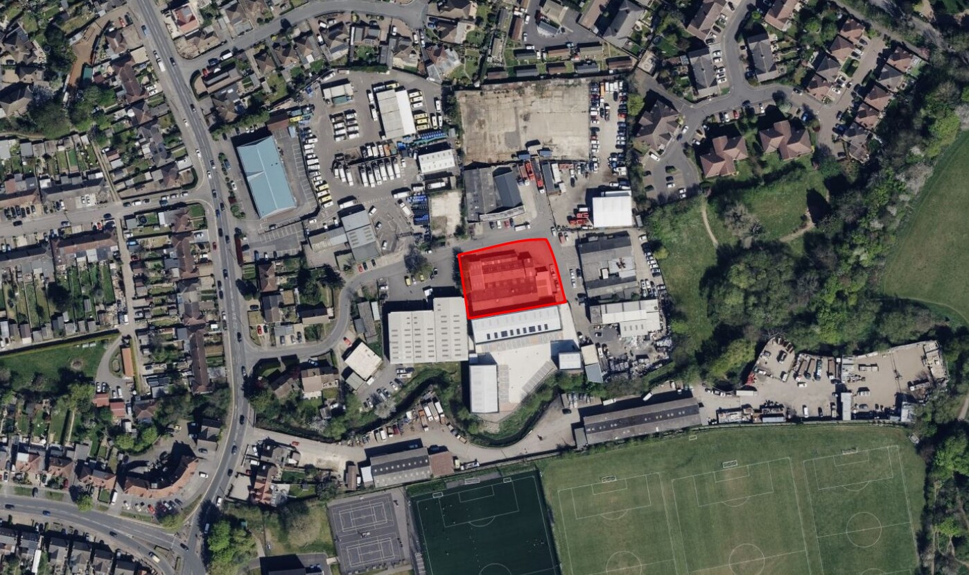 7 Ford Rd, Chertsey for sale Primary Photo- Image 1 of 1