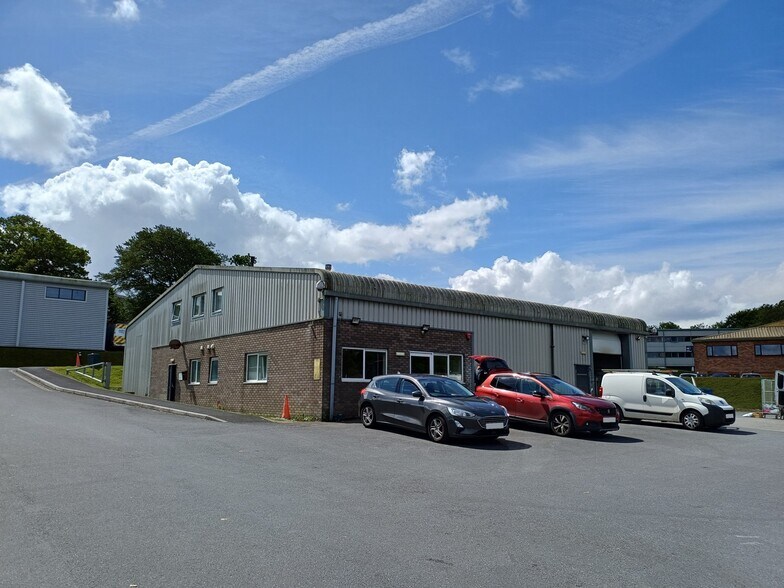 3A Darklake Vw, Plymouth to rent - Building Photo - Image 1 of 2