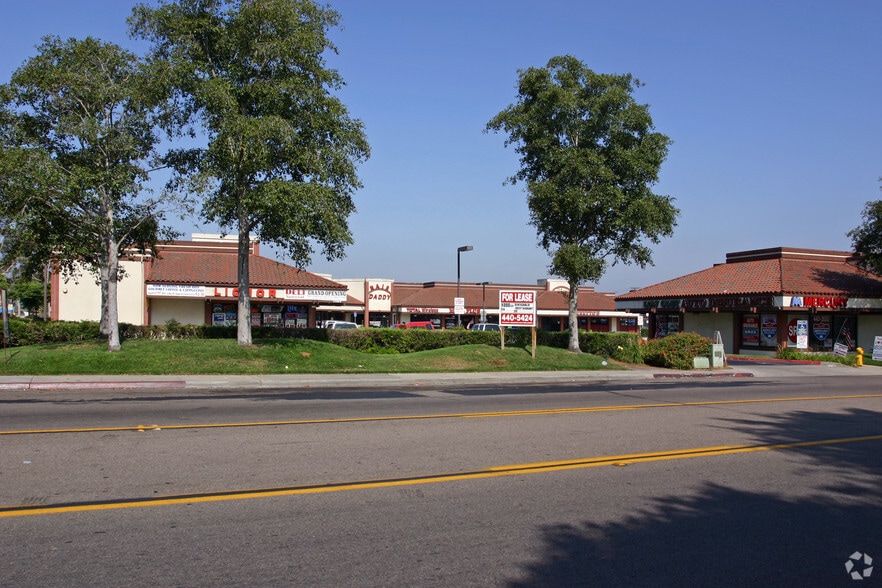 1464-1468 Graves Ave, El Cajon, CA for rent - Building Photo - Image 2 of 7