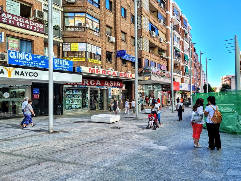Avenida Constitución, 22, Móstoles, Madrid to rent - Building Photo - Image 2 of 12