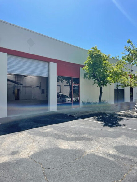 1817 Empire Industrial Ct, Santa Rosa, CA for rent - Building Photo - Image 2 of 3