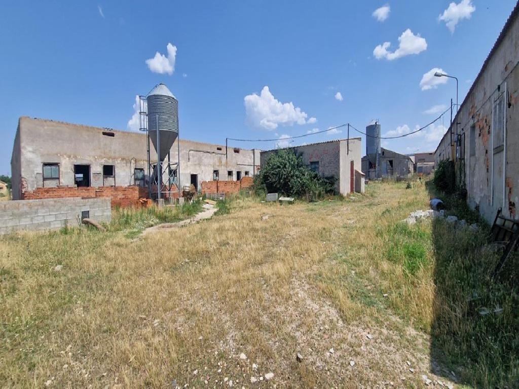Calle Salinera, 51, Escarabajosa de Cabezas, Segovia for sale Primary Photo- Image 1 of 5