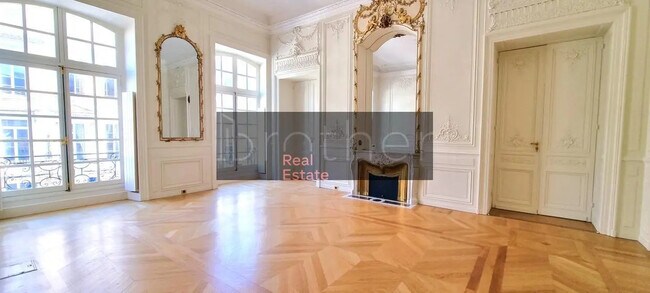 Location Bureaux 223 m²