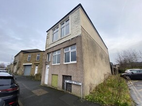 5 Monarch St, Oswaldtwistle for rent Primary Photo- Image 1 of 2