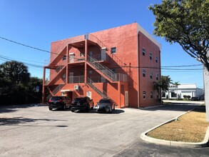 660 S Federal Hwy, Pompano Beach, FL for rent Building Photo- Image 2 of 12