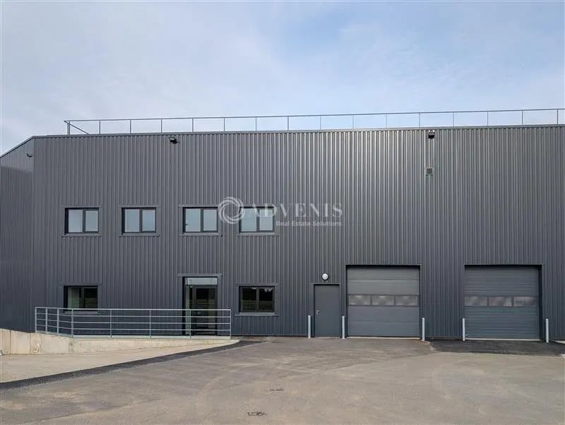 Location Local d'activités 641 m² - Photo 1