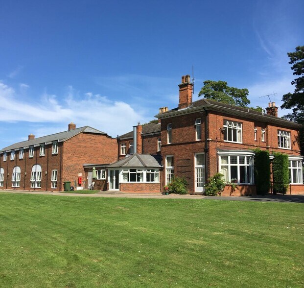 Louth Road, Grimsby DN36 4RY UK