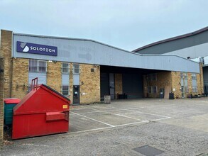 3-7 Cumberland Ave, London to rent Building Photo- Image 2 of 5