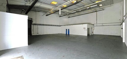 Meridian Trading Estate, Lombard Wall, London for rent Interior Photo- Image 2 of 2