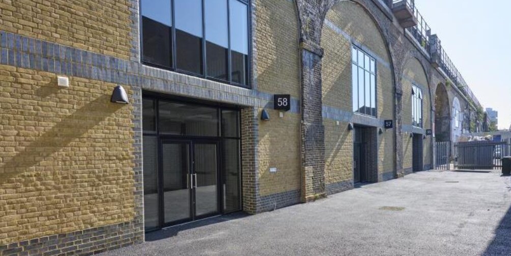 56-58 Ingate Pl, London for sale Primary Photo- Image 1 of 1