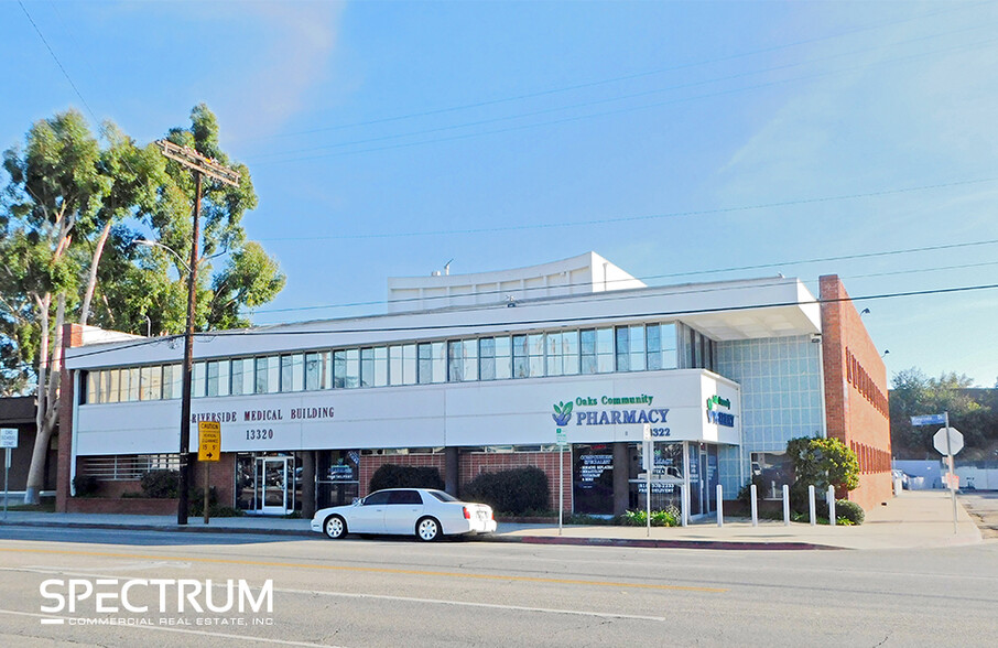 13320 Riverside Dr, Sherman Oaks, CA for rent - Building Photo - Image 1 of 2