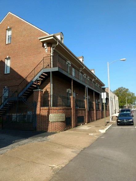 295-305 Washington Ave, Memphis, TN for rent - Other - Image 2 of 10