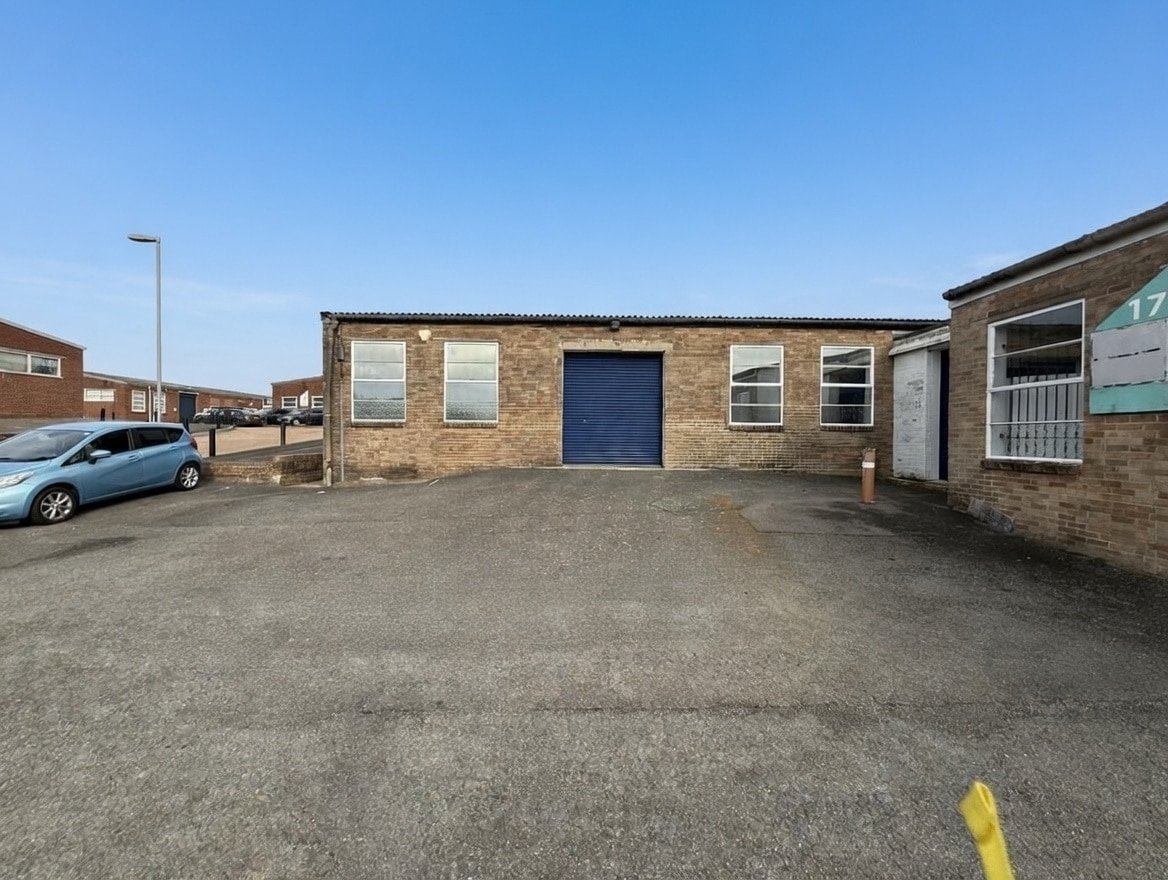 10-15 Station Road Industrial Estate, Hailsham to rent Building Photo- Image 1 of 19