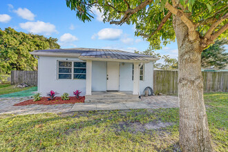 3790 SE Salerno Rd, Stuart, FL for sale Building Photo- Image 1 of 1