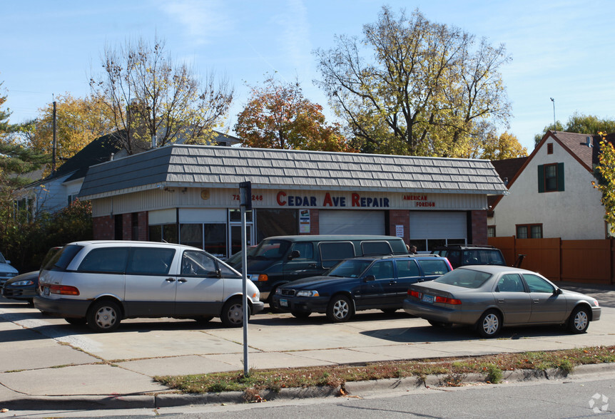 4301 Cedar Ave, Minneapolis, MN for rent - Building Photo - Image 2 of 5