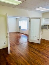 8228 W Sunset Blvd, Los Angeles, CA to rent Interior Photo- Image 1 of 3