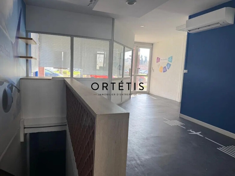 Retail in Blagnac to rent - Interior Photo - Image 2 of 7