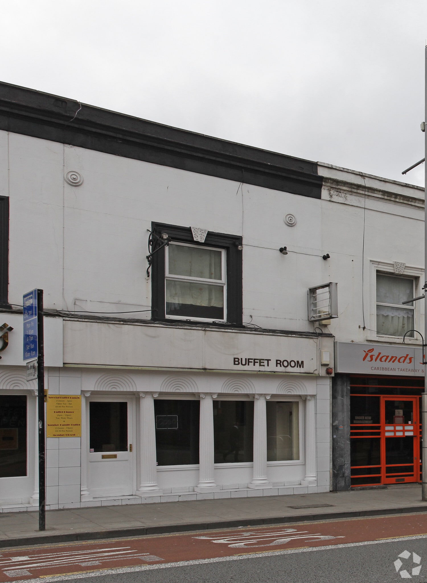 131 Uxbridge Rd, London to rent Primary Photo- Image 1 of 3