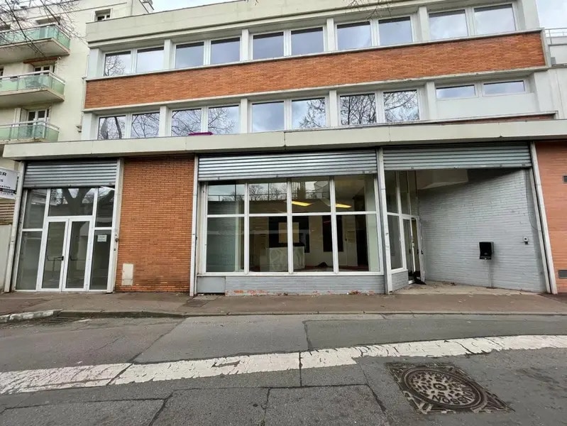 Light Industrial in Saint-Cloud to rent Building Photo- Image 1 of 6